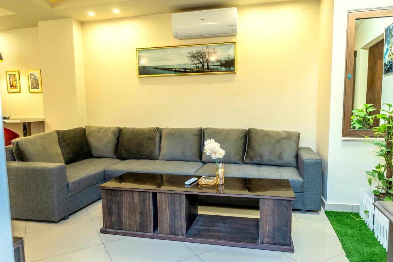 The Millenial Apartments & Suites Bahria Town Rawalpindi Esterno foto