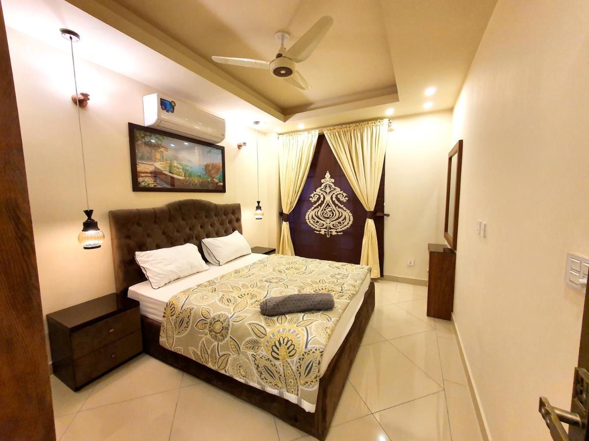 The Millenial Apartments & Suites Bahria Town Rawalpindi Esterno foto