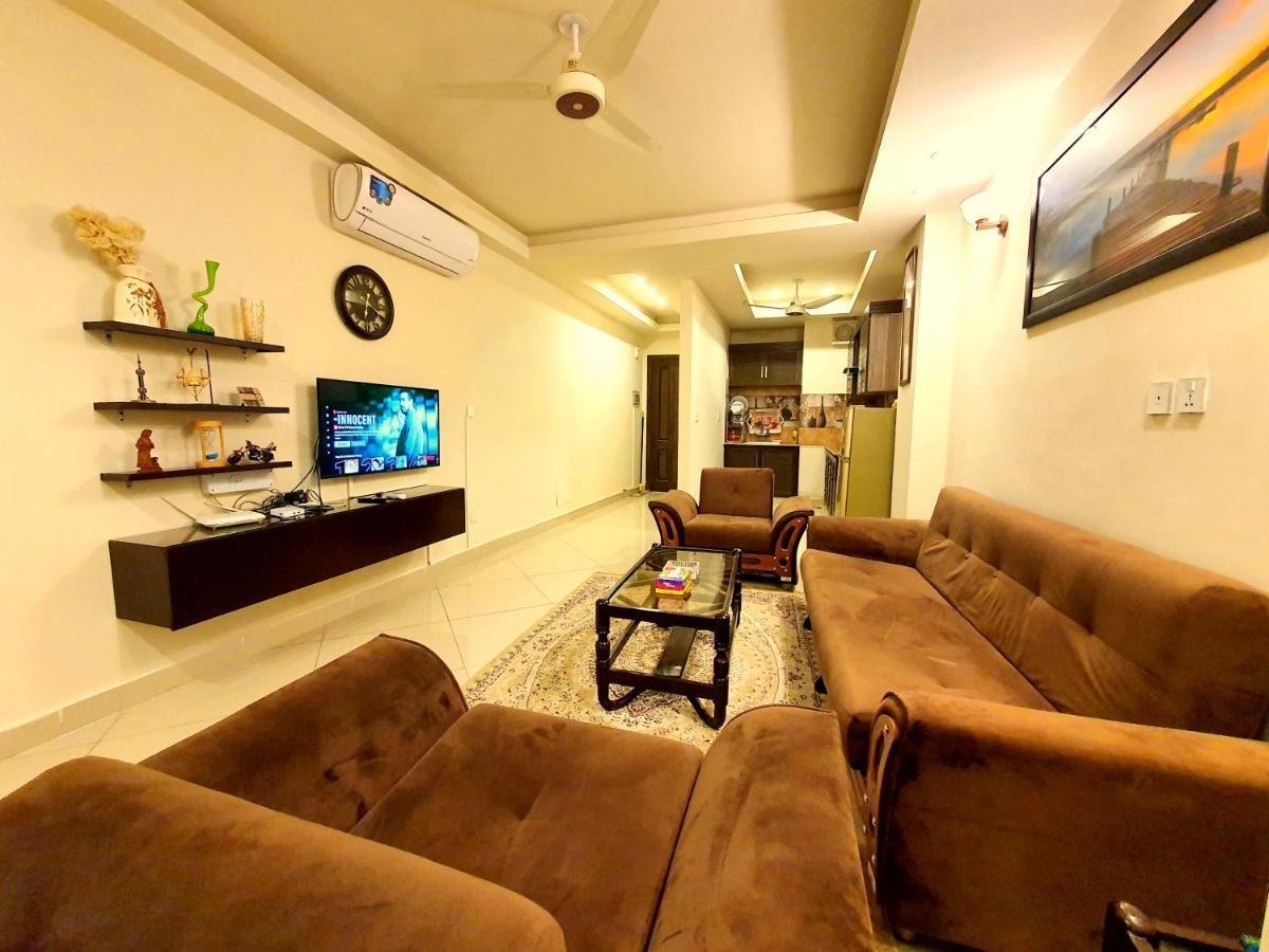 The Millenial Apartments & Suites Bahria Town Rawalpindi Esterno foto