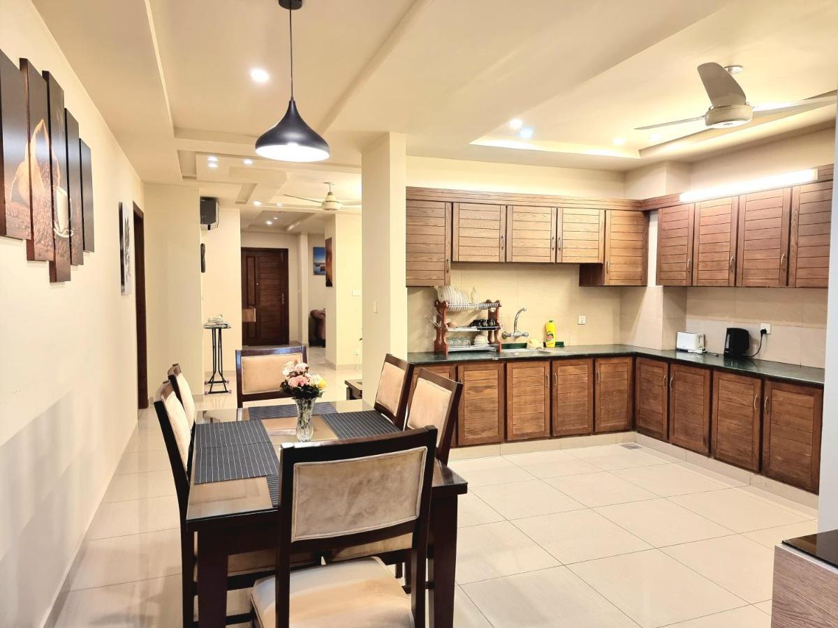 The Millenial Apartments & Suites Bahria Town Rawalpindi Esterno foto