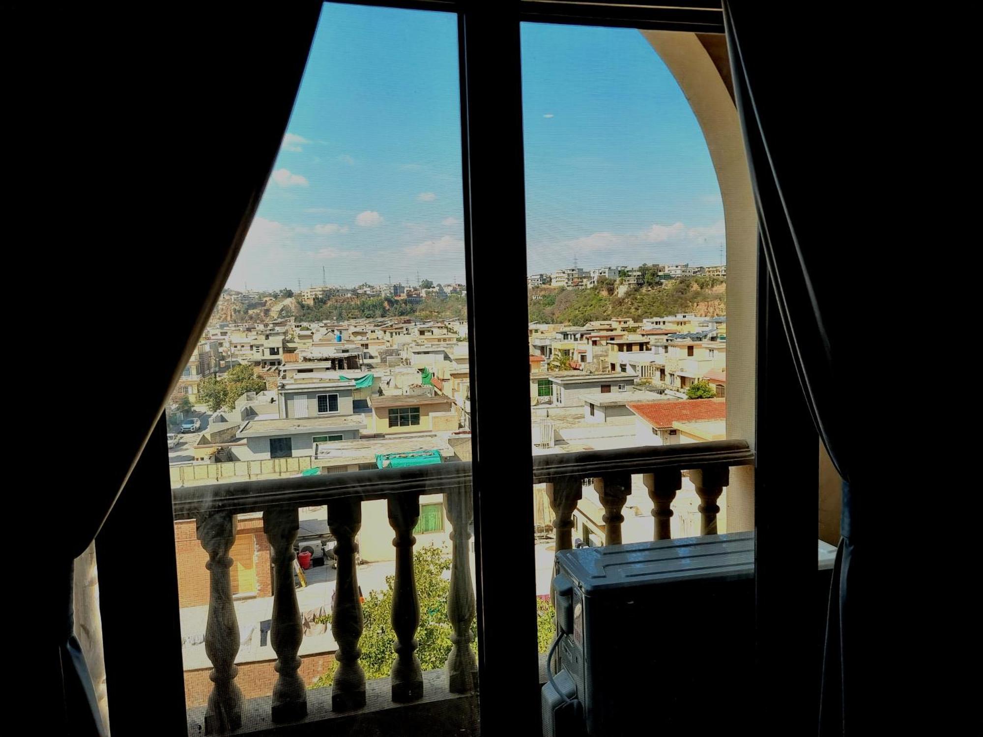 The Millenial Apartments & Suites Bahria Town Rawalpindi Camera foto
