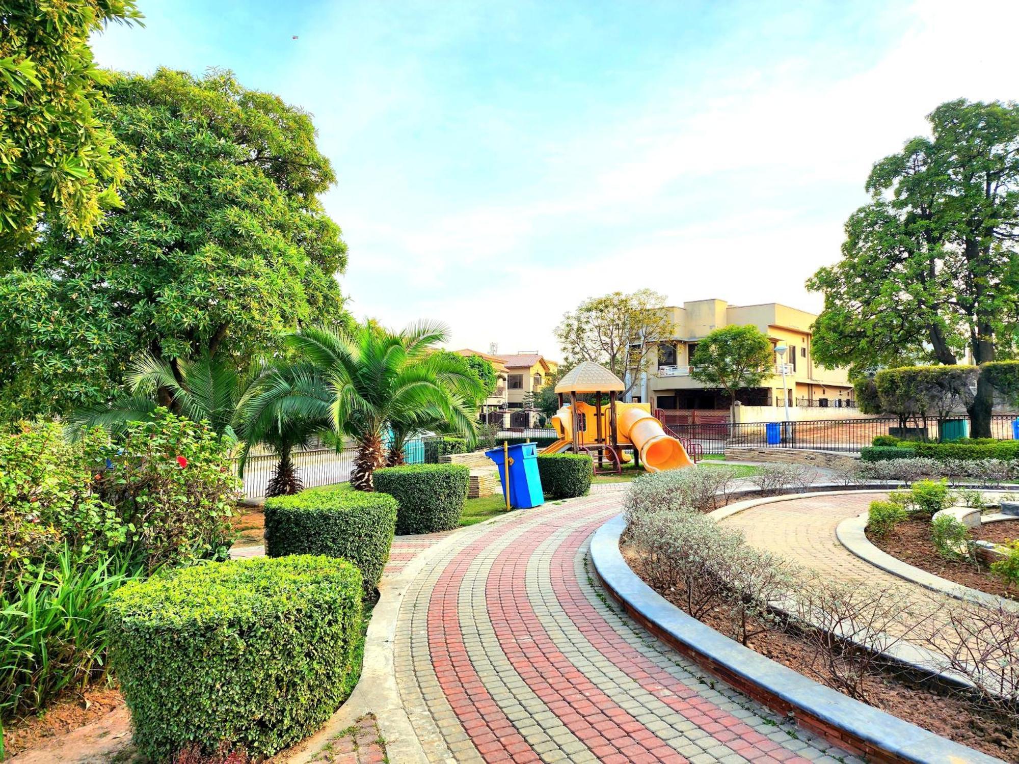 The Millenial Apartments & Suites Bahria Town Rawalpindi Camera foto